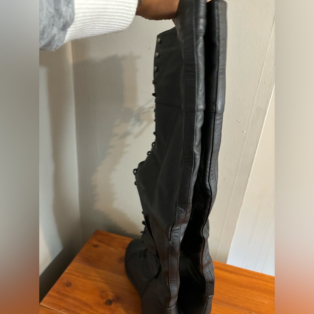 Black leather tie up boots - Picture 5 of 5
